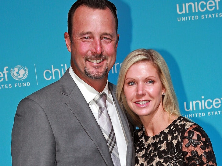 Tim Wakefield’s Widow, Stacy, Dies Months After MLB Pitcher