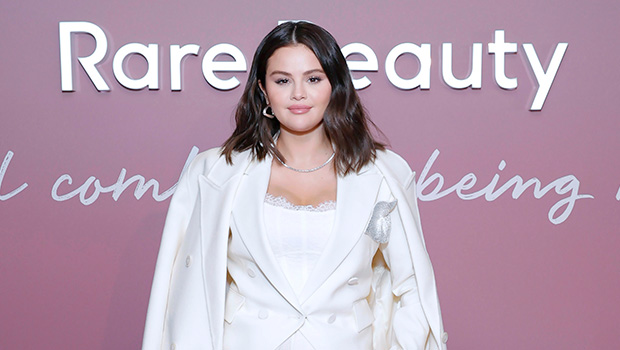 Selena Gomez Shares Gorgeous Makeup-Free Selfie After Spending Valentine’s Day With Benny Blanco