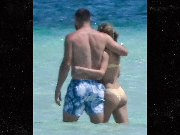 Taylor Swift & Travis Kelce Pack on PDA Whereas Swimming Within the Bahamas