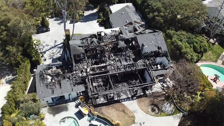 Cara Delevingne’s Home in Ruins After Hearth, Aerial Photographs Present Injury