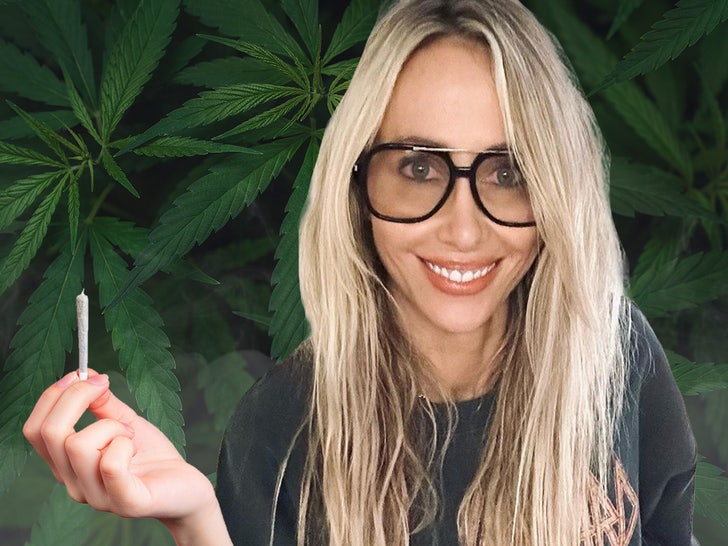 Tish Cyrus Says She Would’ve Been A Higher Mother if She Smoked Weed