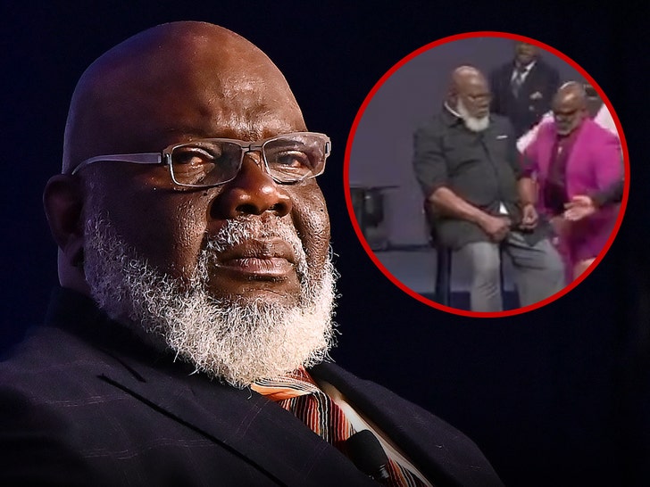 Pastor T.D. Jakes Seems to Have Medical Emergency Throughout Sermon