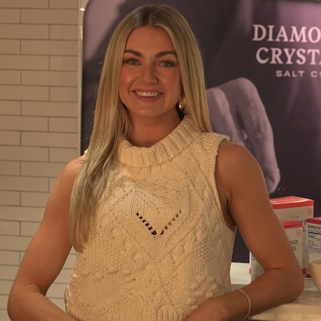 Lindsay Arnold’s Must-Have Tips for Stress-Free Holiday Hosting