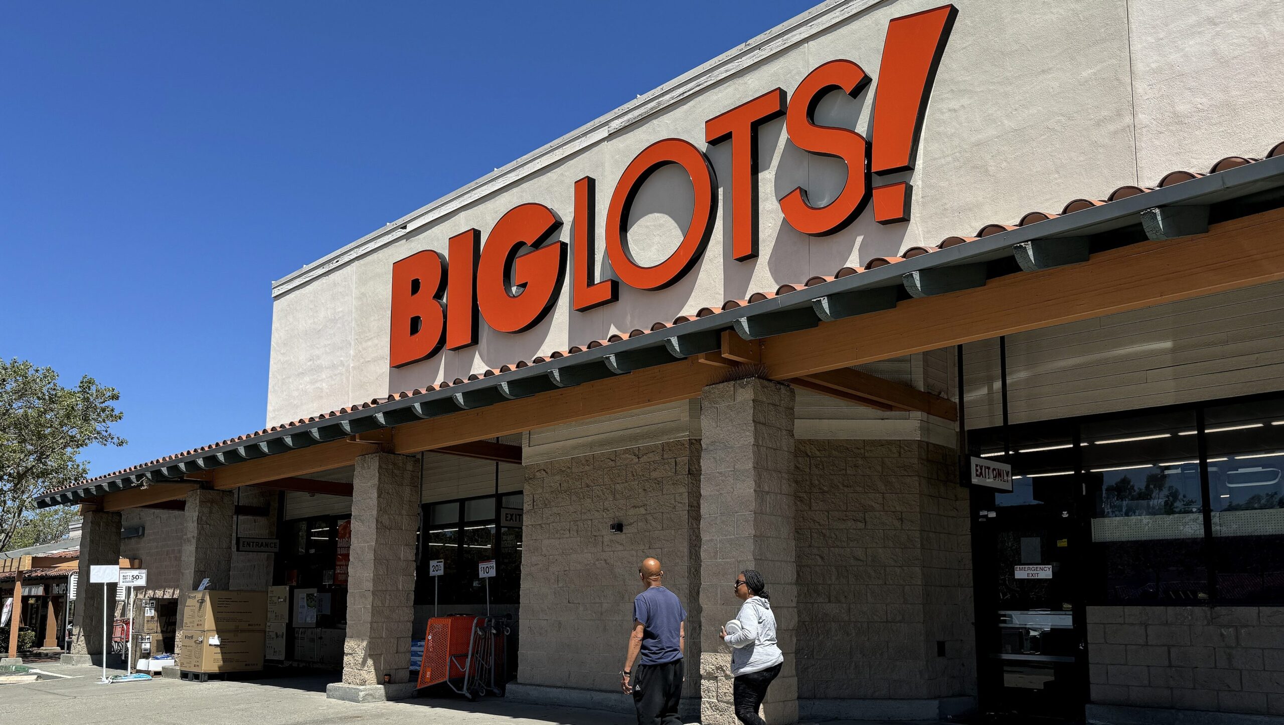 Is Big Lots Going Out of Business? Why Stores Are Closing