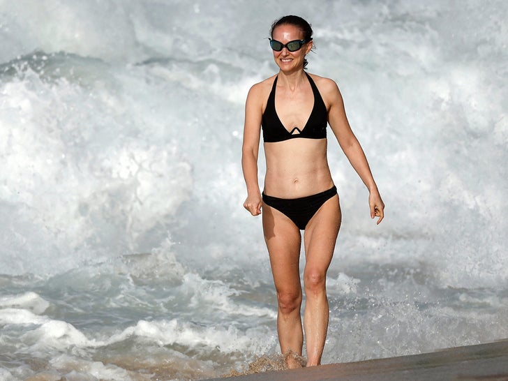 Natalie Portman Heats Up Winter St. Bart’s Getaway With Bikini Seaside Day