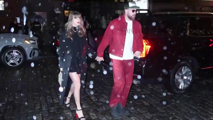 Taylor Swift and Travis Kelce Hit the Large Apple For Dinner Once more!