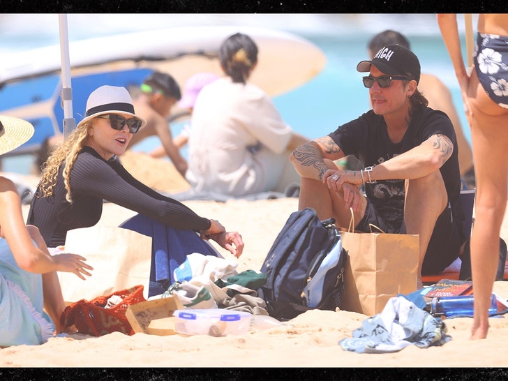 Nicole Kidman Hits the Seaside with Keith City in Sydney