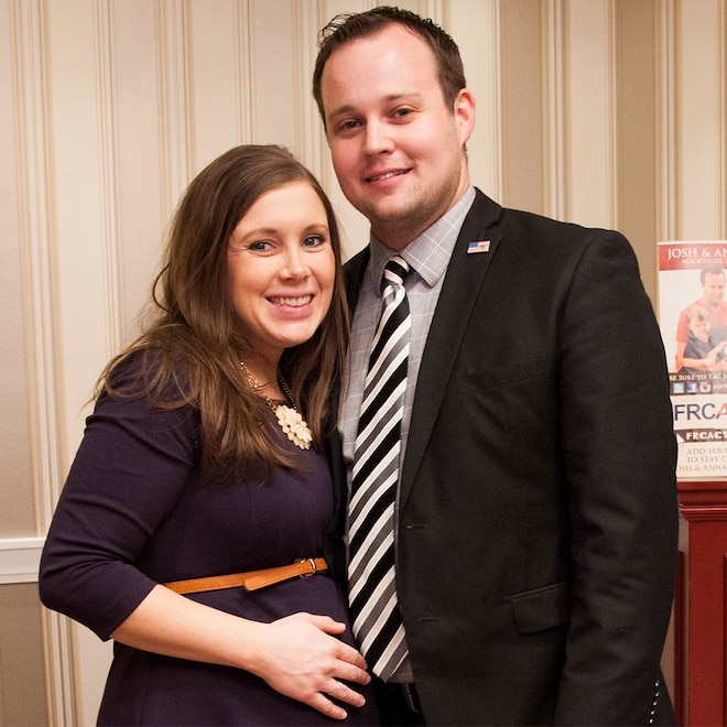 Anna Duggar Dons Wedding Ring in Rare Public Outing