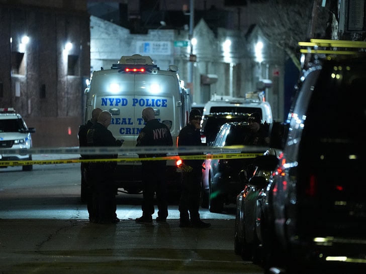 Ten Individuals Injured in New York Capturing Exterior Nightclub, Not Terrorism