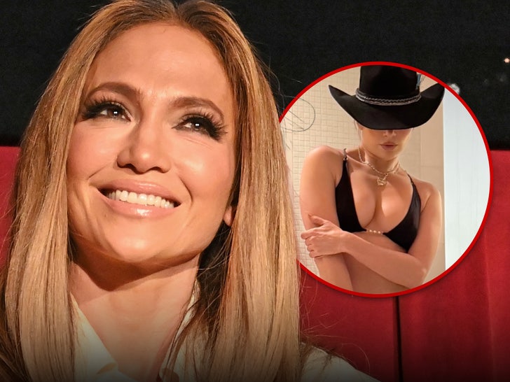 Jennifer Lopez Heats Up Aspen With Horny New Bikini Image