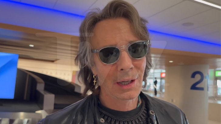 Rick Springfield Talks Latest Flight Scares, Says Simply Gotta Roll With It