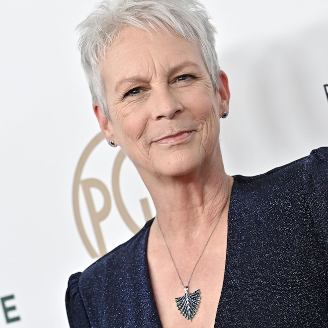 Jamie Lee Curtis Shares Makeup-Free Photo of “Tired, Traveling Face”